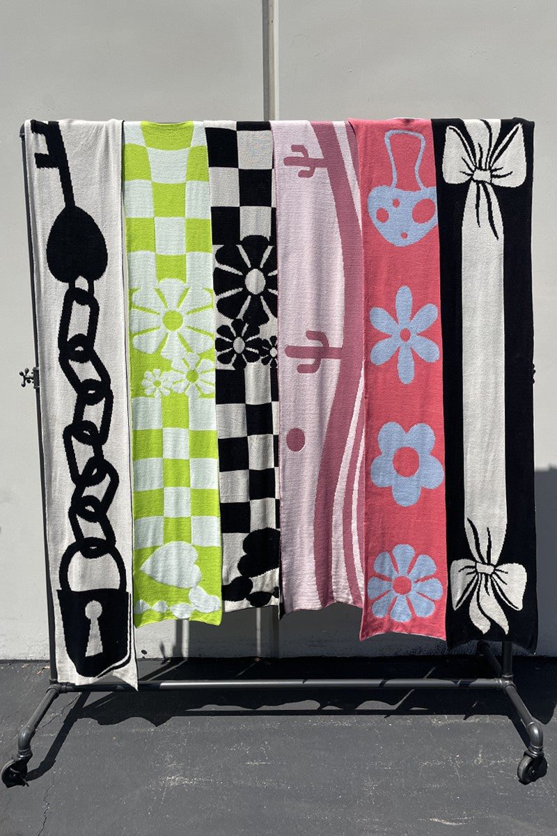 Novelty Scarf