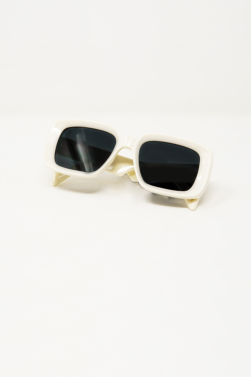 Oversized Rectangular Sunglasees with WIde Frame